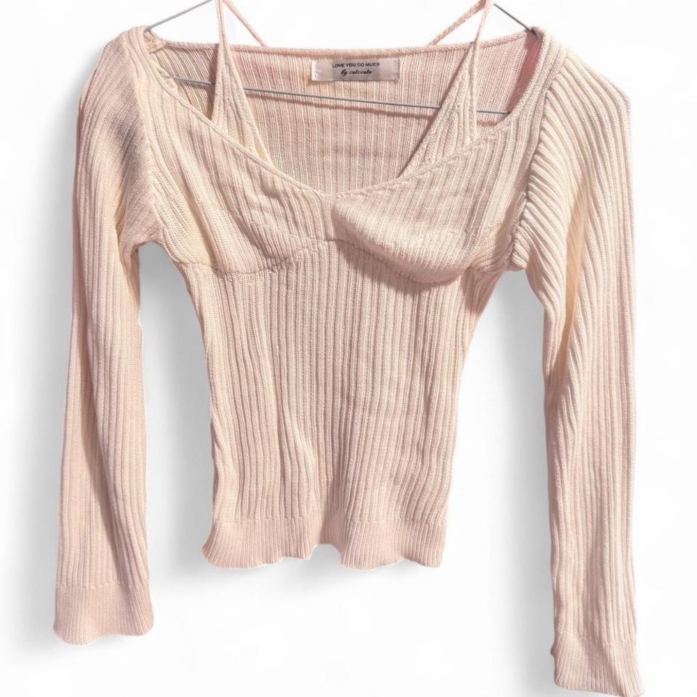 Elegant White Ribbed Women's Top